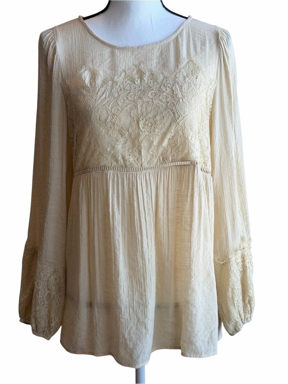 Entro Romantic Spell Blouse- Renaissance Style Color Bone Size Small New w/o tag